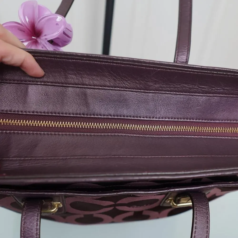Coach Signature Tote Bag Burgundy Jacquard